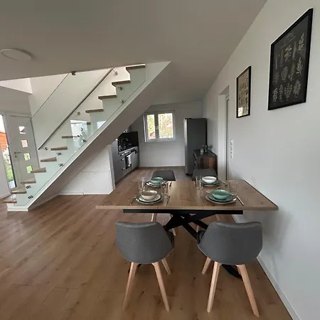 Modernes Privathaus Am See Mit Highspeed-internet Sassenburg